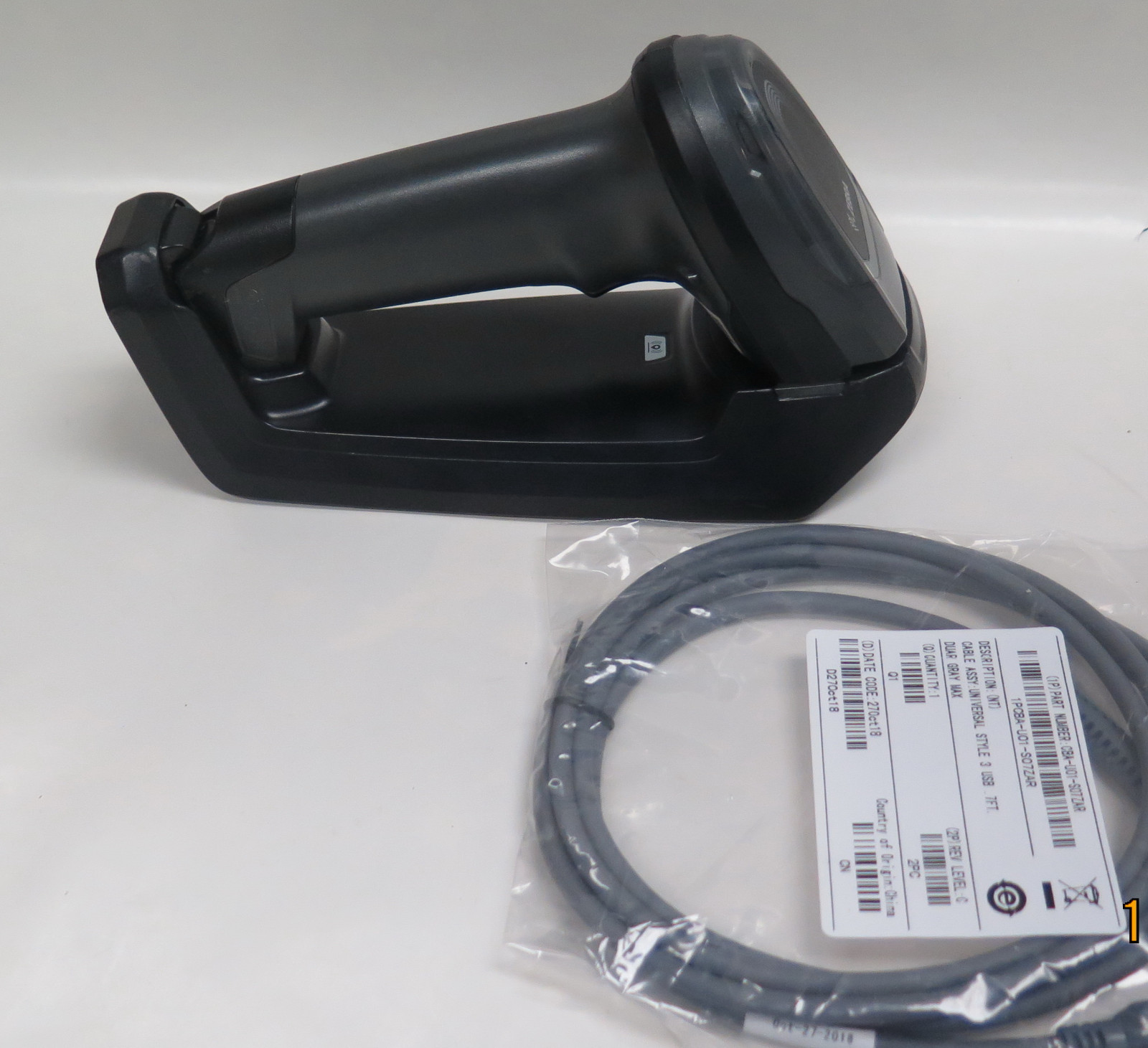 Zebra Motorola Symbol DS8178 1D2D Barcode Scanner & Cradle, Battery and USB A3