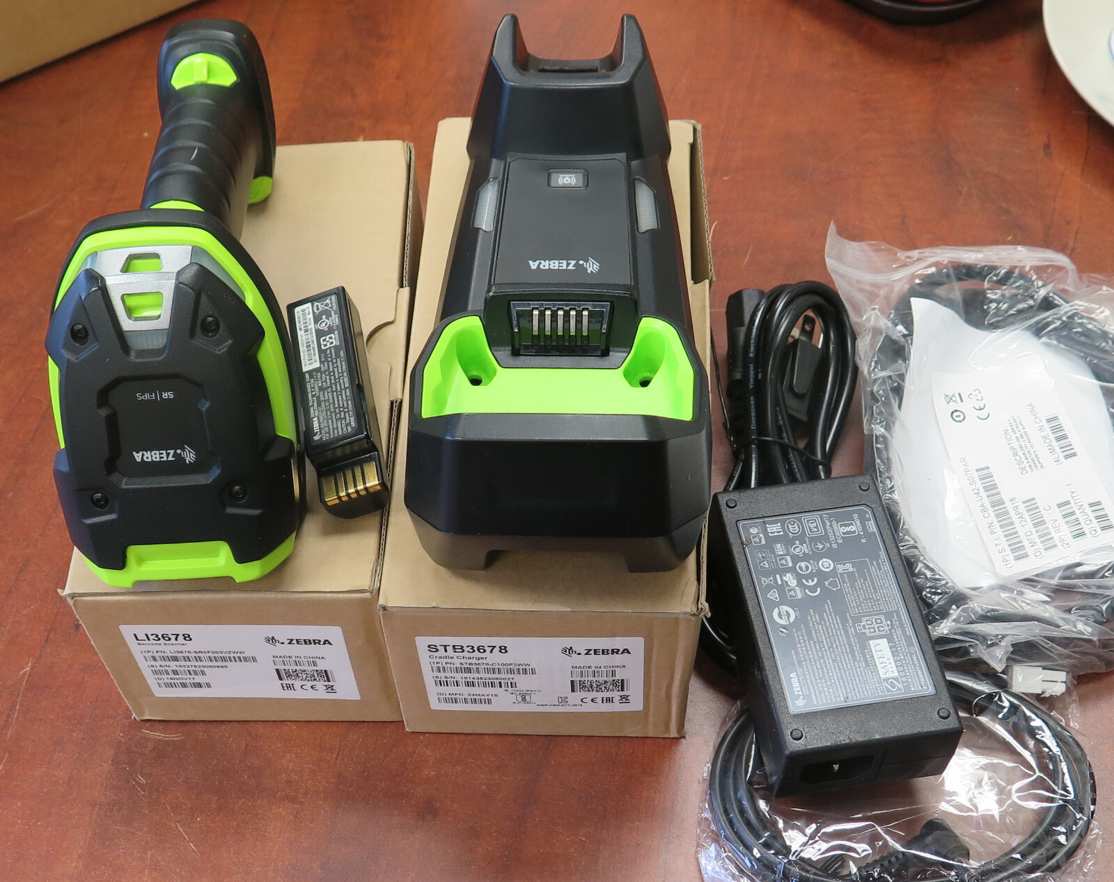 New Zebra Motorola Symbol Barcode Scanner Li3678 -SR0F003VZWW w/ Cradle USB
