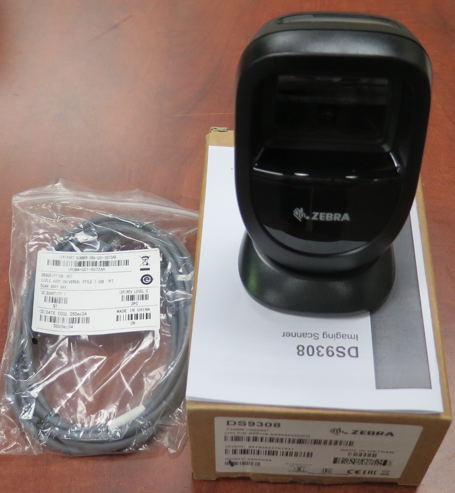 Zebra Motorola Symbol Handfree Barcode Scanner DS9308 -SR00004ZZWW w/USB Cable