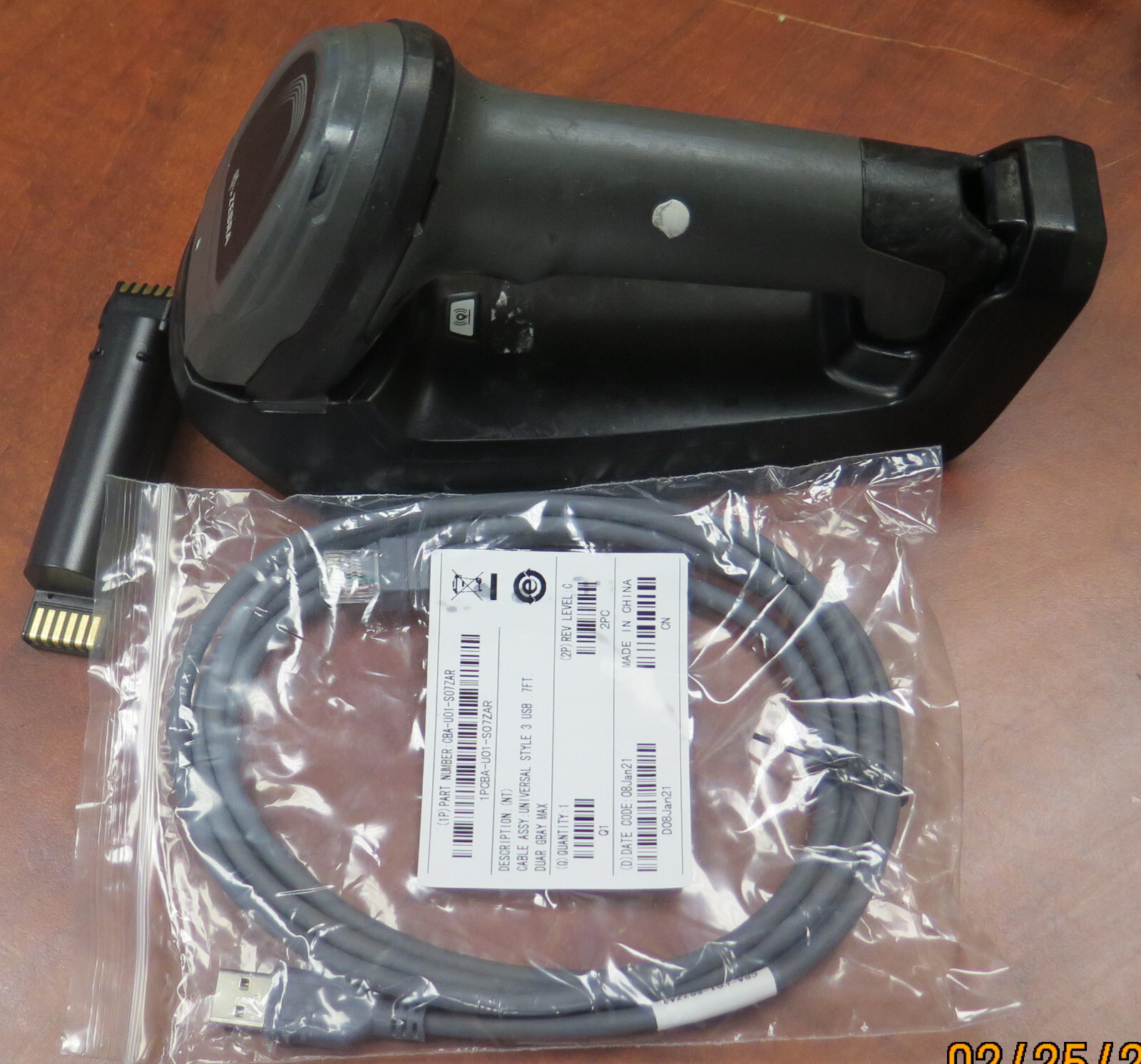 Zebra Motorola Symbol DS8178 1D2D Barcode Scanner & Cradle, Battery and USB B