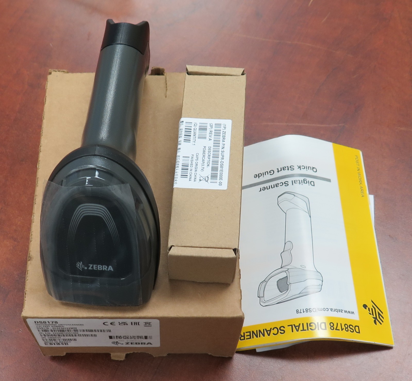 New ZEBRA motorola Barcode Scanner DS8178-DLSF007ZZWW w/ Battery 2D DL