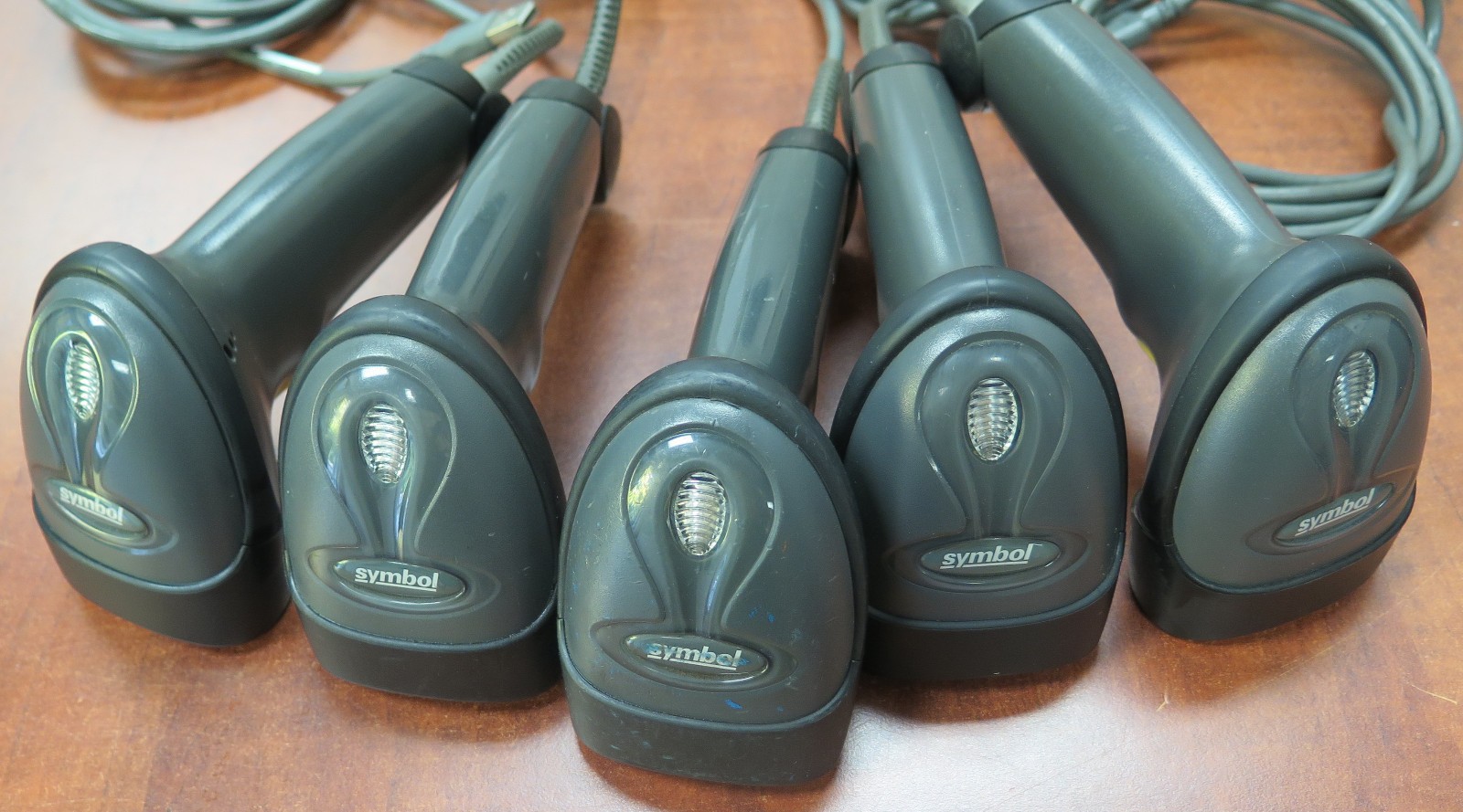 Lot of 5 Motorola Symbol Barcode Scanner LS2208 with USB cable 1D B